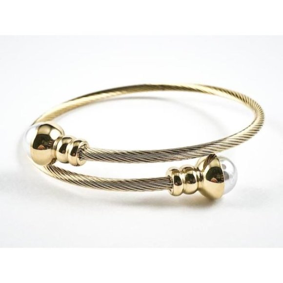 Beautiful Double Pearl Ends Wire Wrap Bracelet - Picture 1 of 1